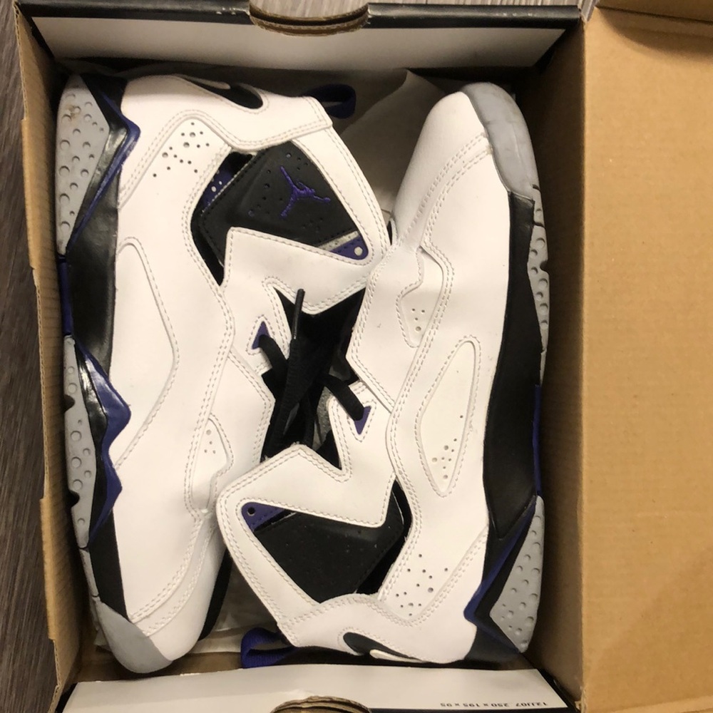 Nike. Jordan true flight BP